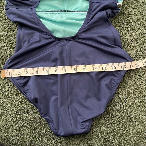 Nike Striped Double Crossback One-Piece Swimsuit M - Picture 13 of 15